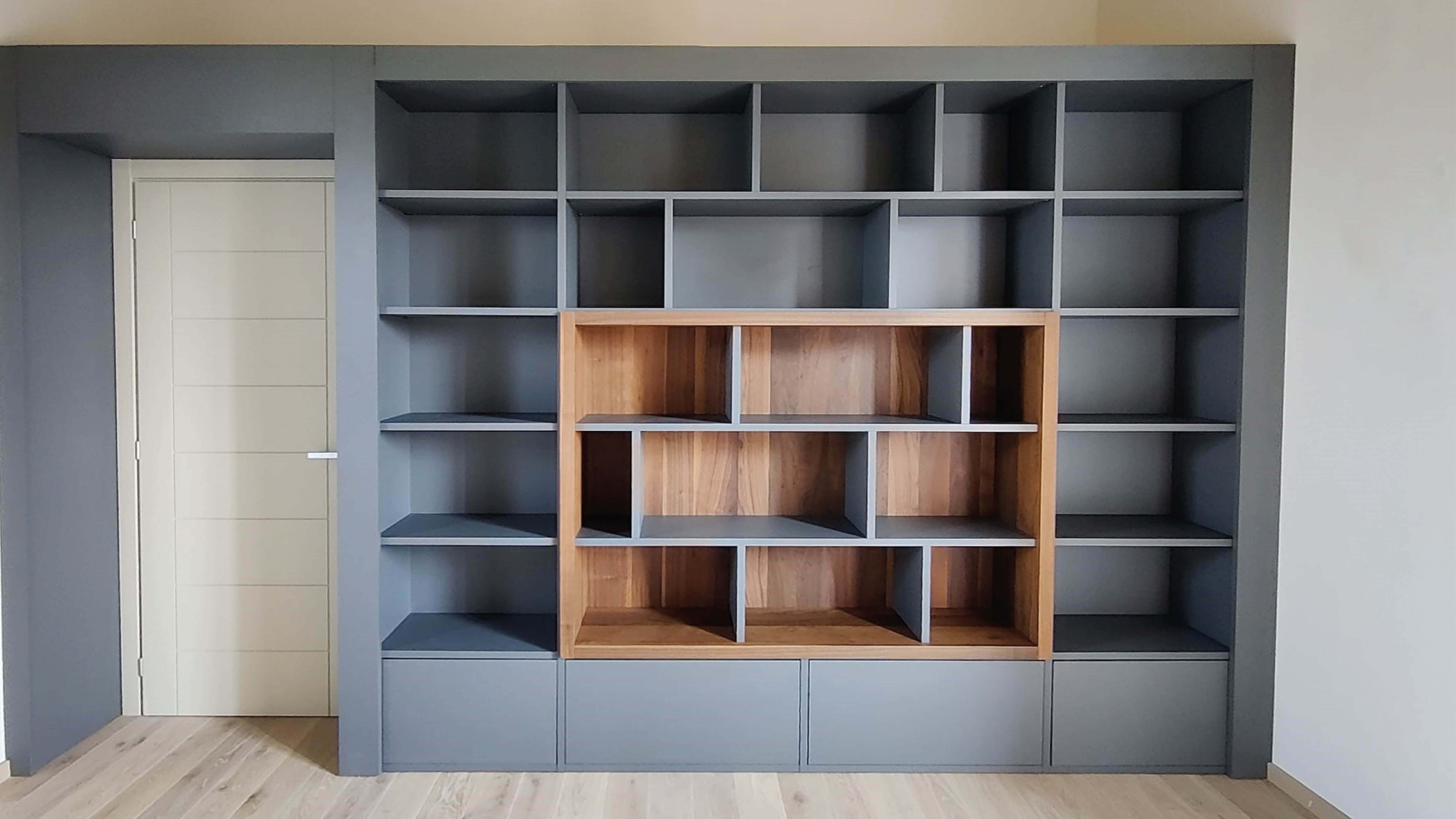 libreria con porta