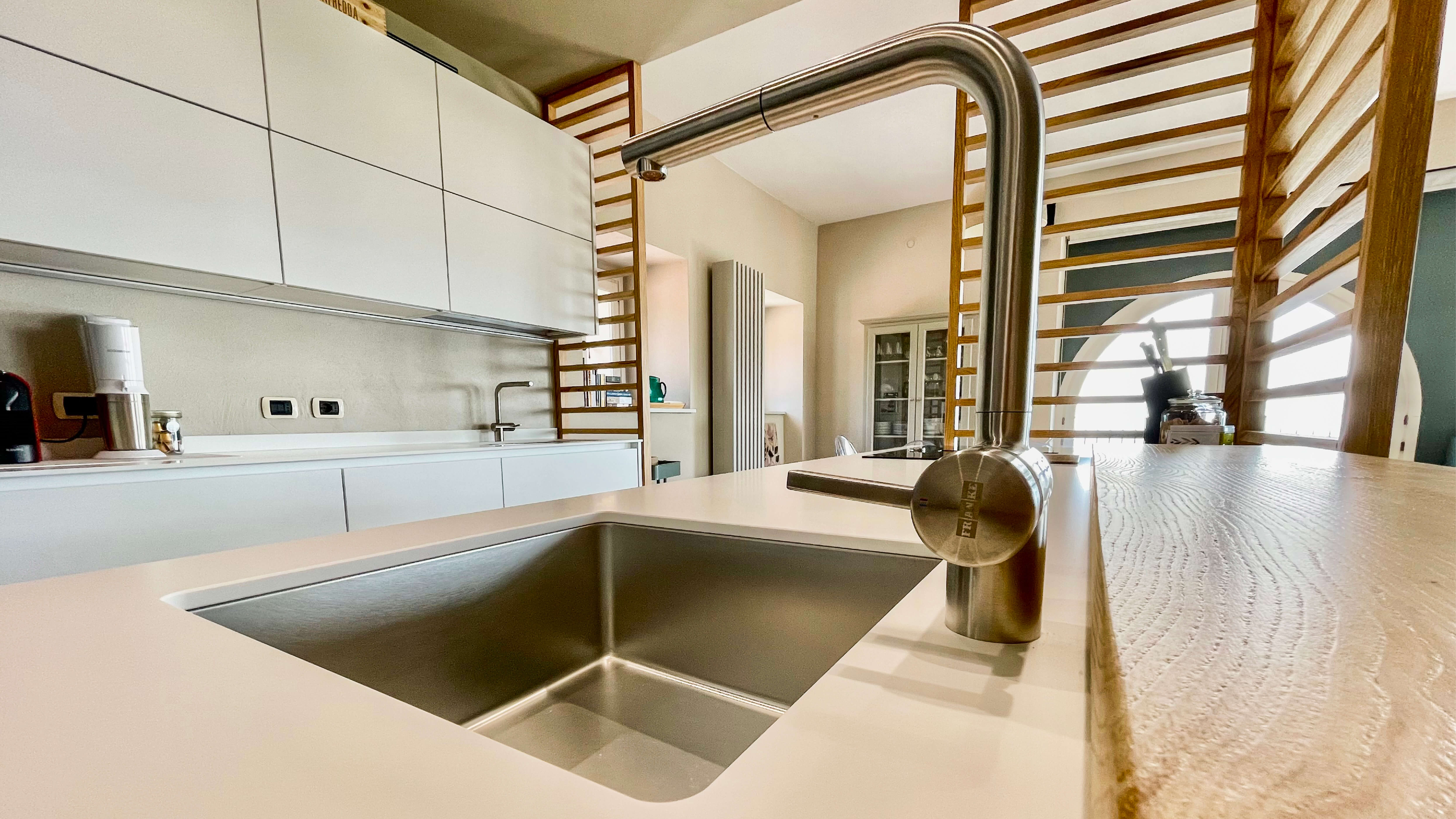 Cucina Teal particolare lavabo